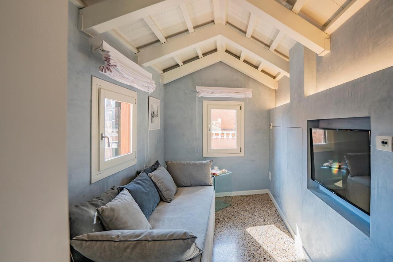 Dimora Sant'Andrea Canal View Venice Exterior photo