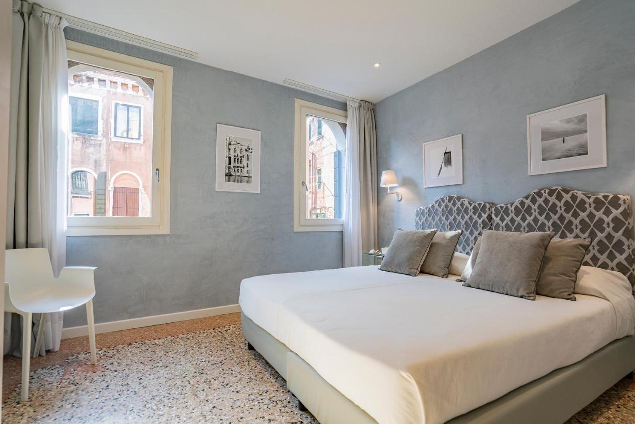 Dimora Sant'Andrea Canal View Venice Exterior photo