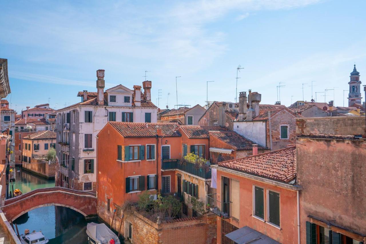 Dimora Sant'Andrea Canal View Venice Exterior photo